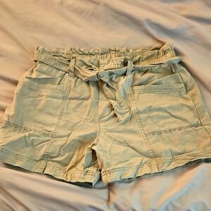 17/18 Abercrombie Kids Light GreenShorts‎
